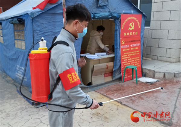 【凯发k8全民战“疫”日记】武汉返乡大学生主动请缨战“疫”线